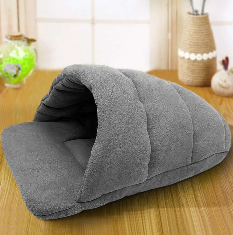 Cama estilo madriguera para perro o gato