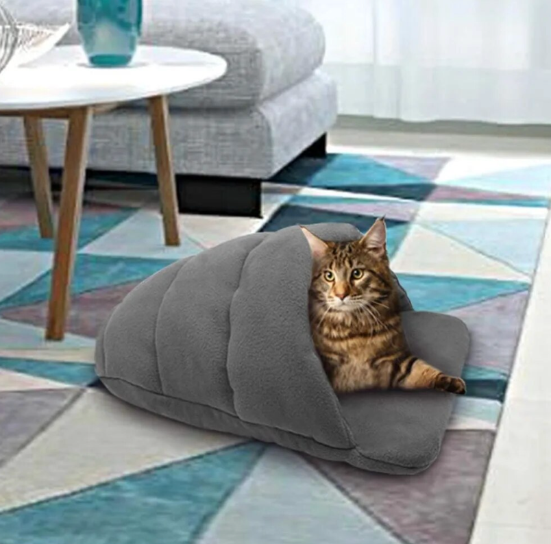 Cama estilo madriguera para perro o gato